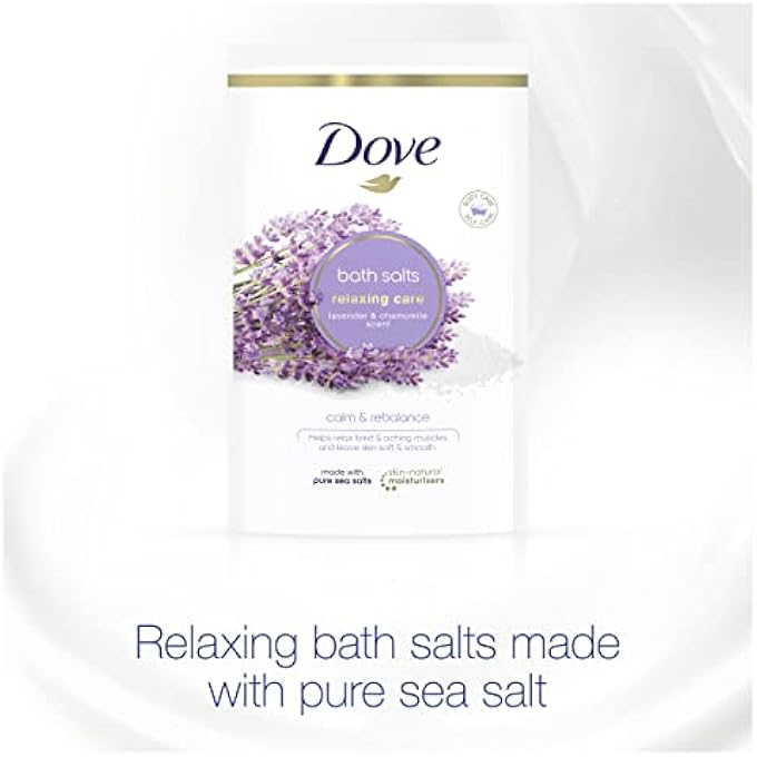 Dove Relaxing Care Lavender & Chamomile Bath Salts with Skin-Natural moisturisers to Relax Your Mind & Body, Leaving Your Skin Smooth & Soft 900 g - Image 3
